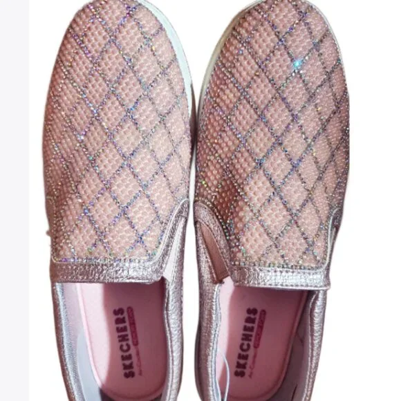 Skechers Women's Pink Ultra-Light Comfort Memory Foam Sneakers SZ 5/6 wide (7M) - Picture 2 of 9